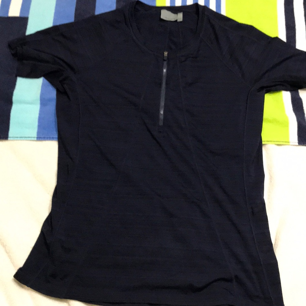 Athleta Pacifica Swim shirt size L Navy Blue